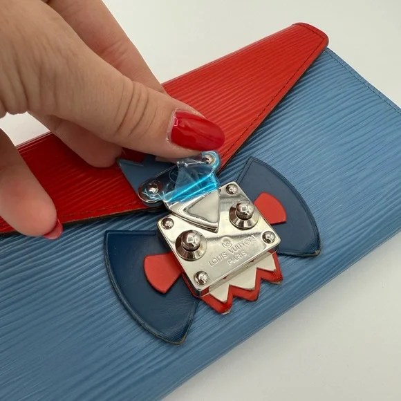 Rare Louis Vuitton Epi Tribal Wallet - Picture 2 of 10